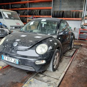 VOLKSWAGEN NEW BEETLE I 1.6MPI 102CV DE 2001