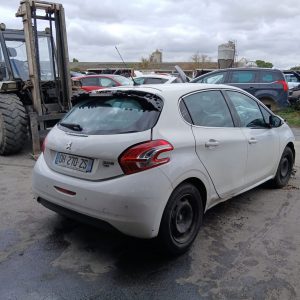PEUGEOT 208 I 1.6HDI 92CV PH1 DE 2014