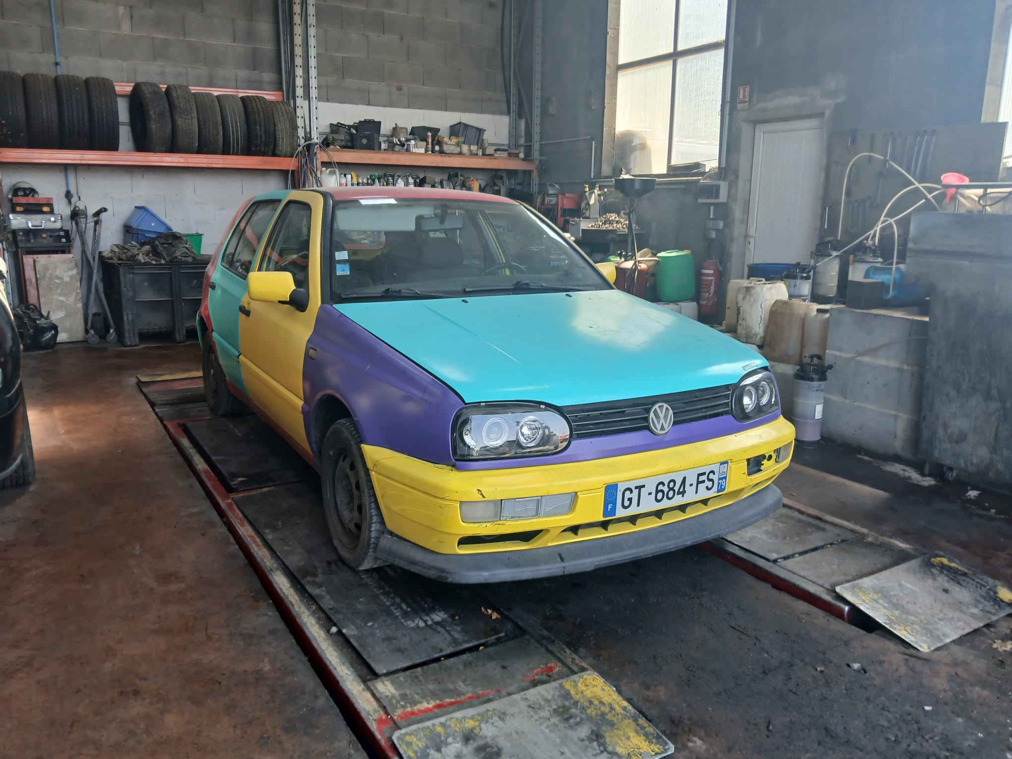 VOLKSWAGEN GOLF III 1.9D 64CV PH1 DE 1992